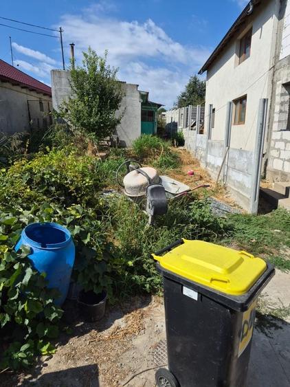 Casă cu 3 camere în Lumina