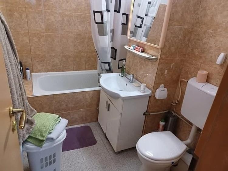 Apartament cu 2 camere semidecomandat în Complex Studențesc