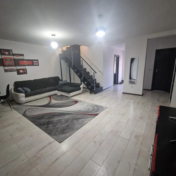 Casă cu 5 camere cu Teren 315 Mp în Moșnița Nouă