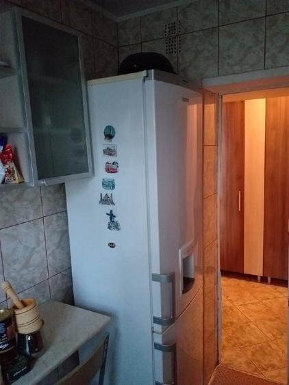 Apartament cu 3 camere semidecomandat în Alexandru cel Bun