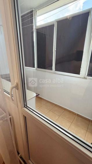Apartament cu 2 camere nedecomandat, mobilat în Podu Roș