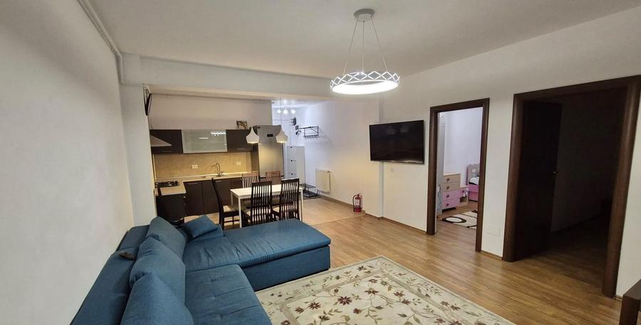 Apartament cu 3 camere semidecomandat, mobilat în Bucureștii Noi