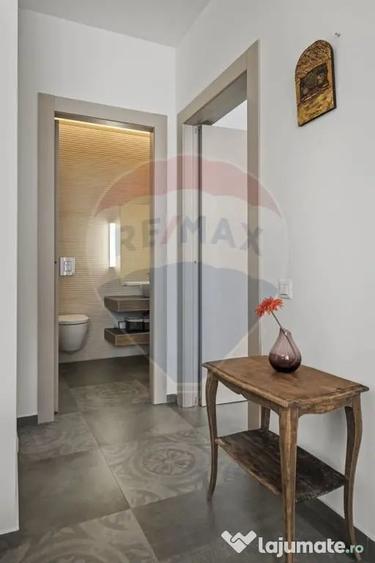 Apartament cu 2 camere semidecomandat în Centrul Civic