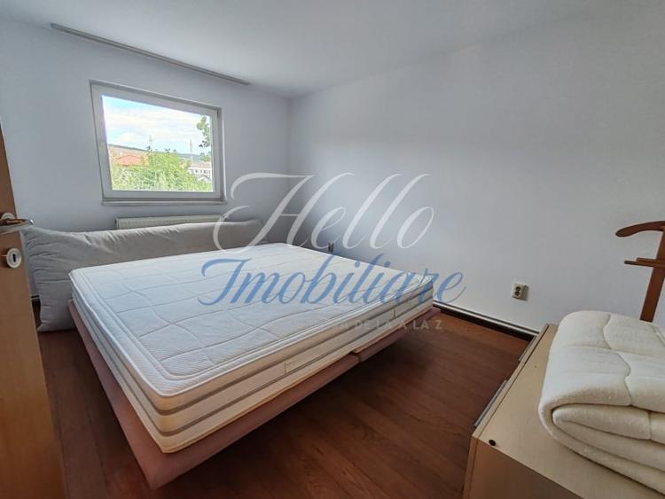 Duplex cu 4 camere cu Canalizare în Florești