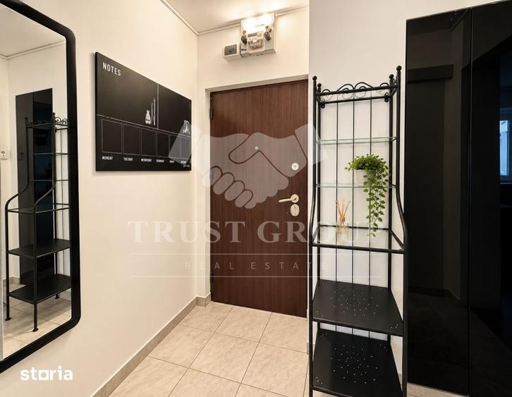 Apartament cu 2 camere semidecomandat, mobilat în Pajura