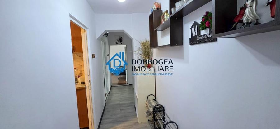 Apartament cu 4 camere decomandat, mobilat în E3