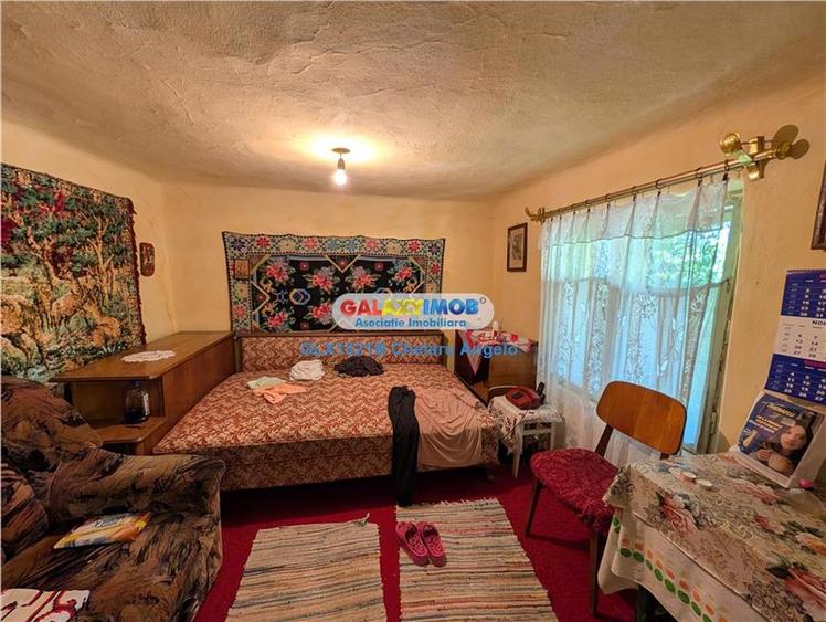 Casă cu 3 camere cu Teren 3000 Mp în Lipia