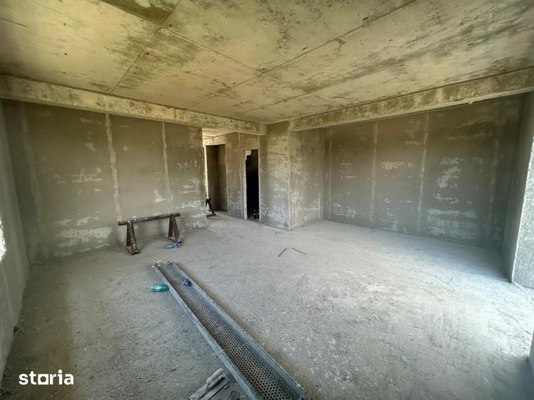 Casă cu 5 camere cu Teren 350 Mp în Cernica
