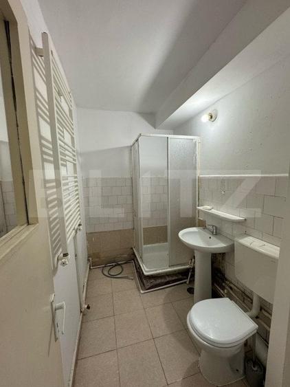 Garsonieră decomandată în Micro 15