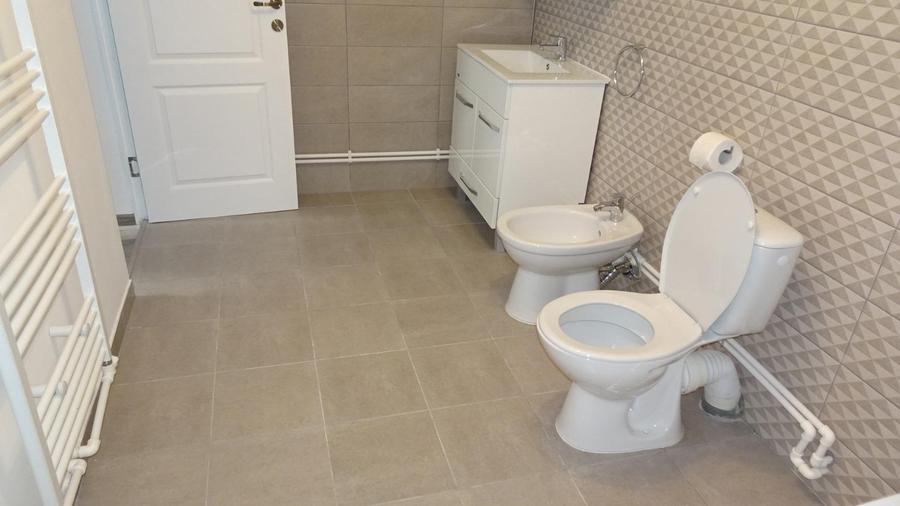 Duplex cu 3 camere cu Canalizare în Ultracentral