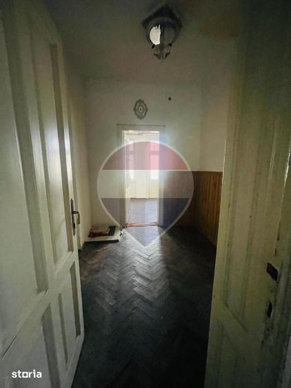 Special property de 302mp de vanzare in zona P-ta Unirii - 5