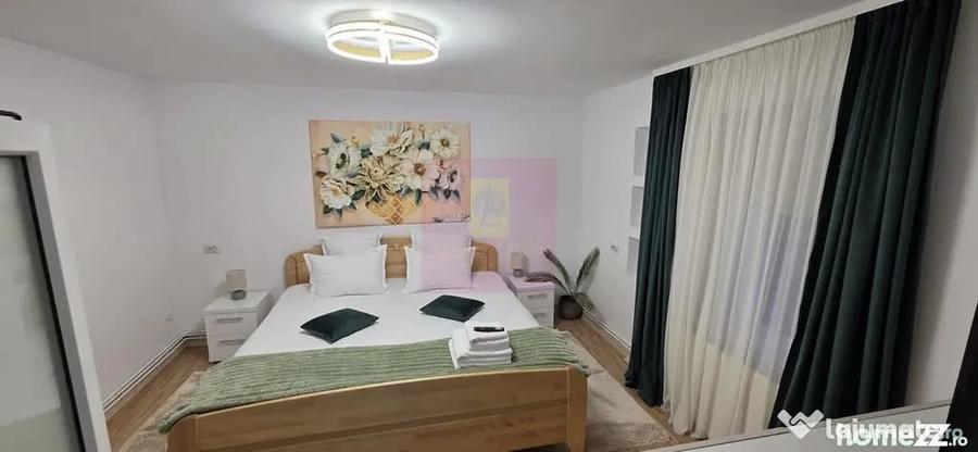 Casă cu 4 camere cu Teren 722 Mp în Podul Vadului