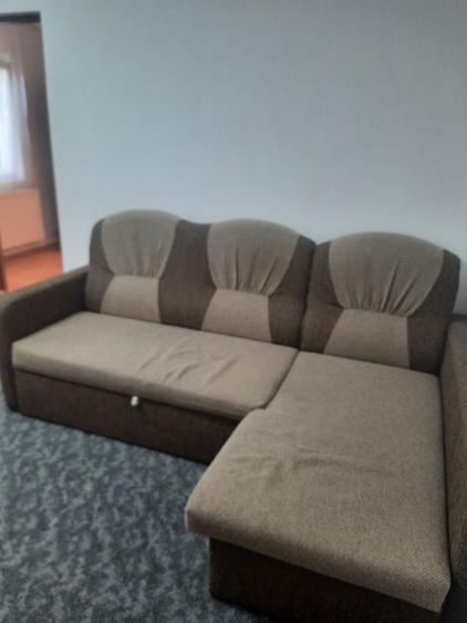 Apartament cu 3 camere semidecomandat în Șiria