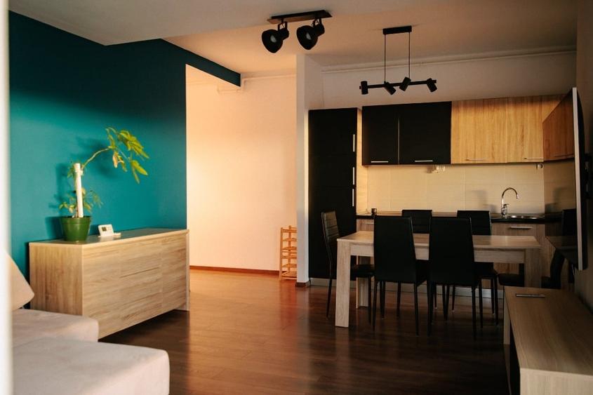 Apartament cu 3 camere decomandat, mobilat în Giroc