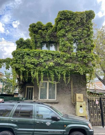 Casă cu 4 camere cu Teren 260 Mp în Școlilor