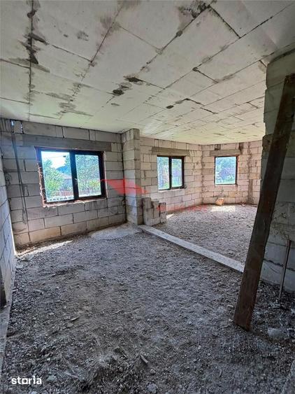 Casă cu 3 camere cu Teren 900 Mp în Târlișua