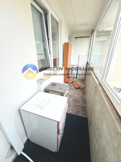 Apartament cu 4 camere decomandat, mobilat în Mărăței