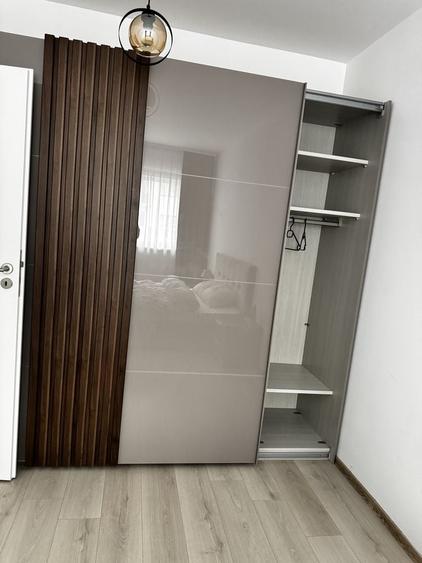 Apartament cu 2 camere decomandat în Exterior Vest