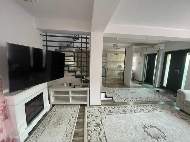 Casă cu 4 camere cu Teren 50 Mp în Central