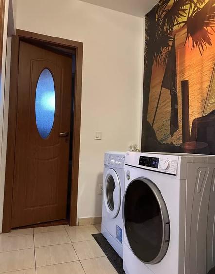 Apartament cu 3 camere decomandat, mobilat în Nicolina
