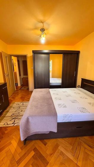 Apartament cu 3 camere decomandat în Bucovina