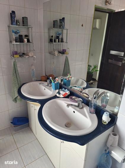 Casă cu 3 camere cu Teren 600 Mp în Central
