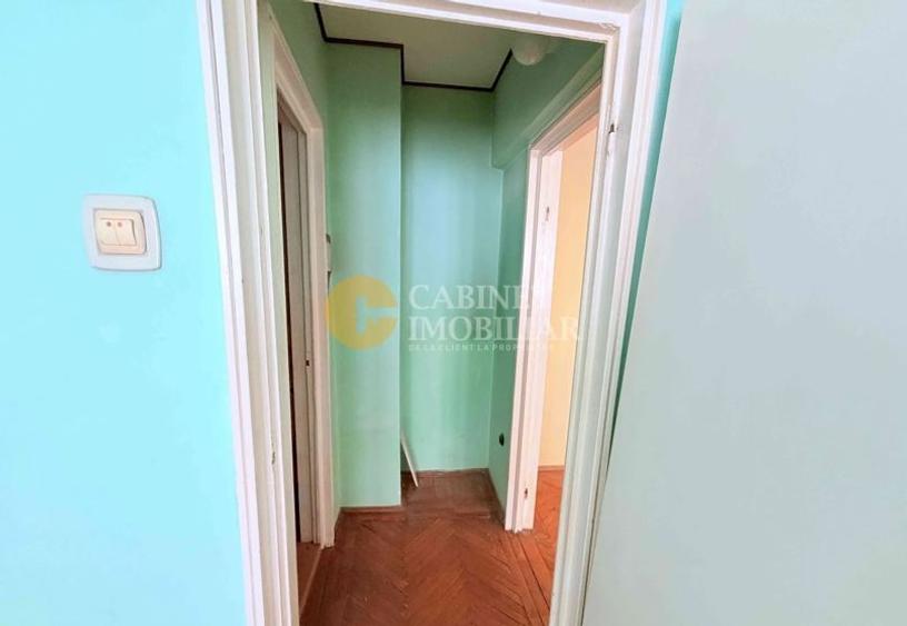 Apartament cu 2 camere semidecomandat în Piața Unirii