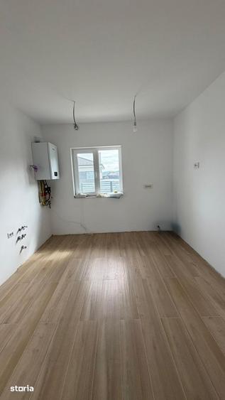 Casă cu 4 camere cu Teren 500 Mp în Sud
