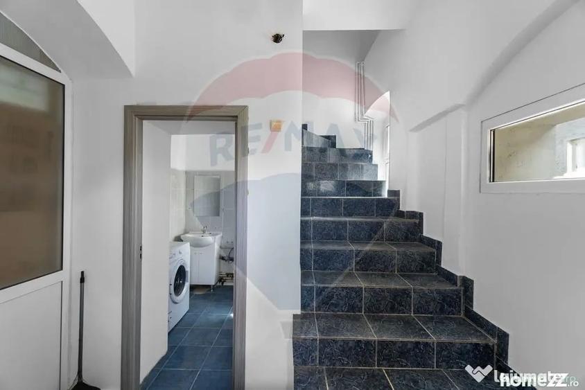 Apartament cu 7 camere decomandat în Ultracentral