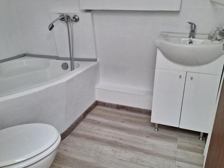 Apartament cu 4 camere decomandat, mobilat în Pipera