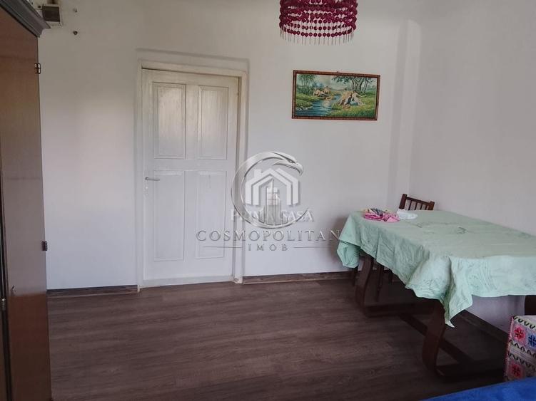 Casă cu 4 camere cu Canalizare în Dealu Viei