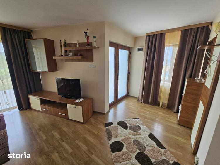 Casă cu 4 camere cu Teren 700 Mp în Curtea de Argeș