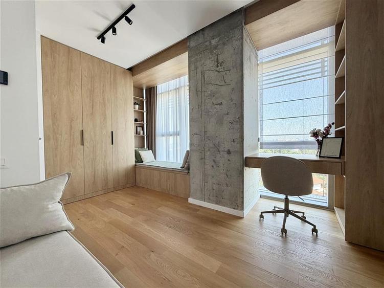 Apartament cu 3 camere decomandat, mobilat în Floreasca