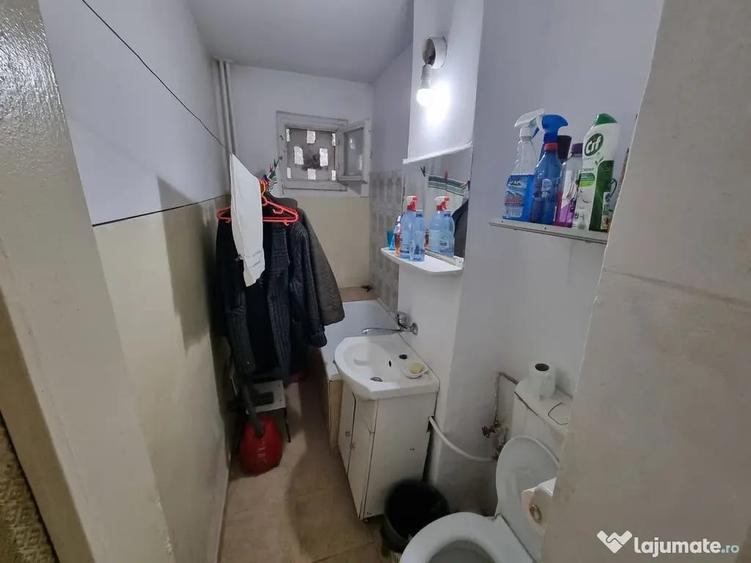 Apartament cu 2 camere semidecomandat în Km 4