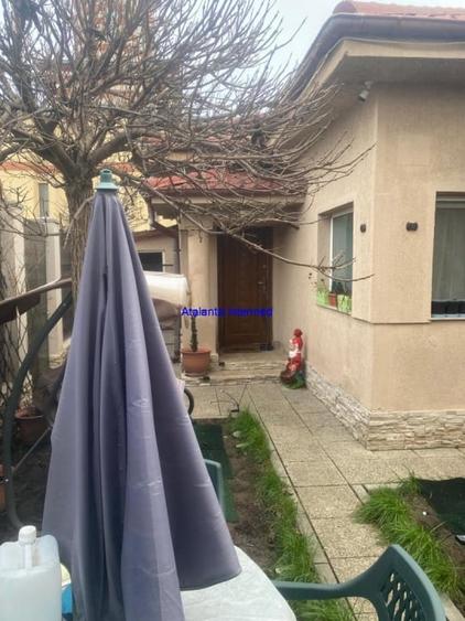 Casă cu 3 camere cu Teren 270 Mp în Brătianu