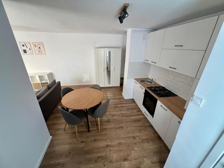 Apartament cu 2 camere decomandat în Pandurilor