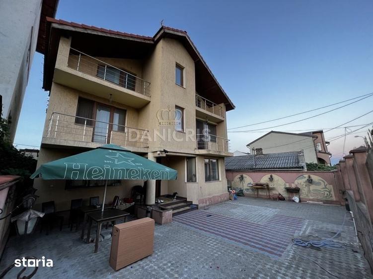 Casă cu 10 camere cu Teren 260 Mp în Coiciu