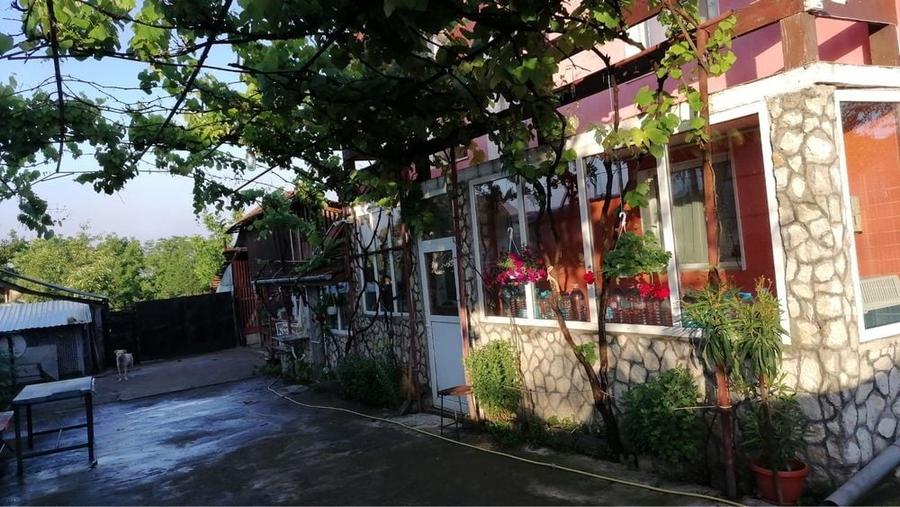 Casă cu 3 camere în Hărău