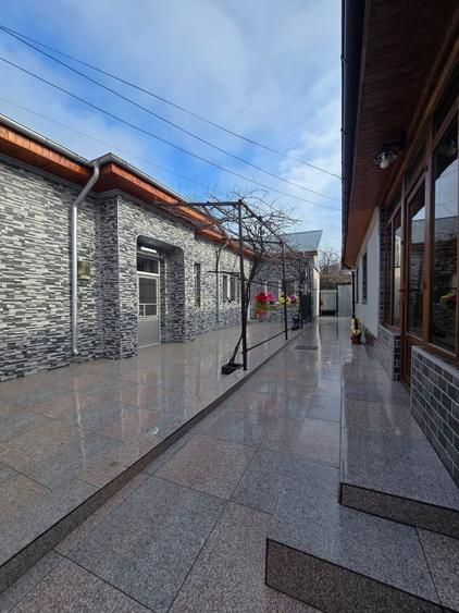 Casă cu 4 camere în Central