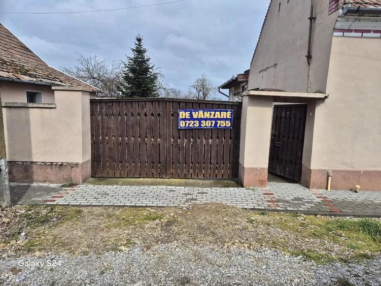 Casă cu 2 camere cu Teren 3040 Mp în Central