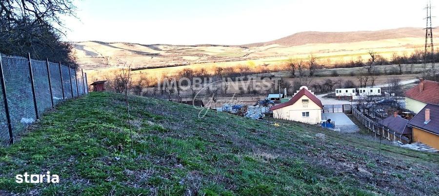 Teren de 1500 mp, în Micești