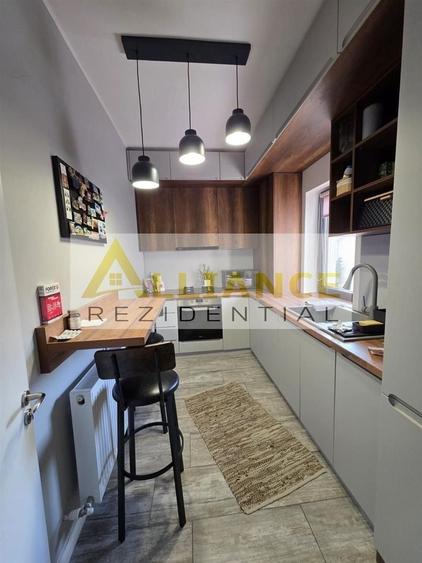 Duplex cu 3 camere cu Canalizare în Central