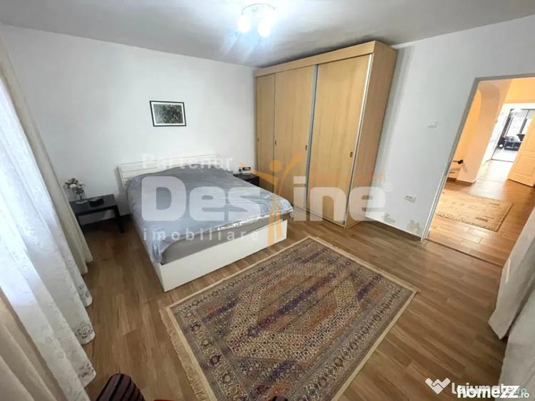 Casă cu 6 camere cu Teren 968 Mp în Păulești