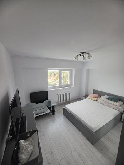 Apartament cu 4 camere decomandat în Nicolae Titulescu