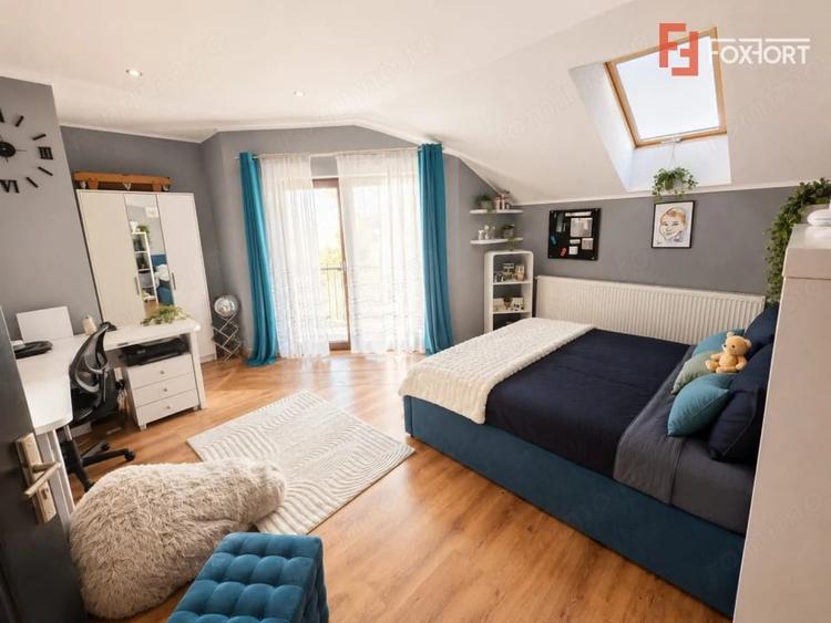Casă cu 6 camere cu Teren 693 Mp în Gai