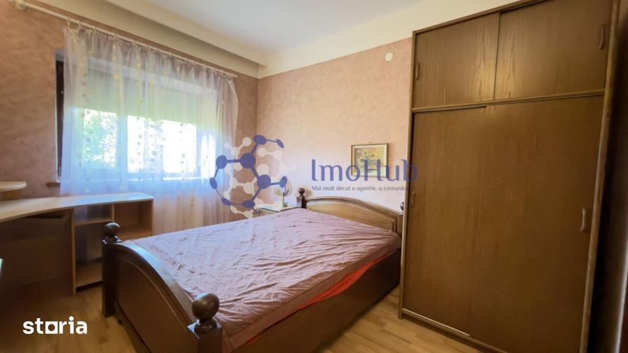 Apartament cu 3 camere semidecomandat în Gară