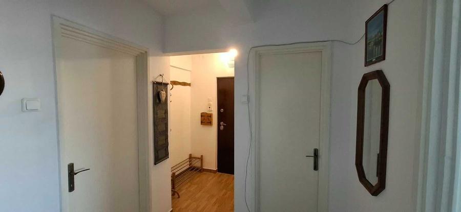 Apartament cu 2 camere decomandat în Eroii Revoluției