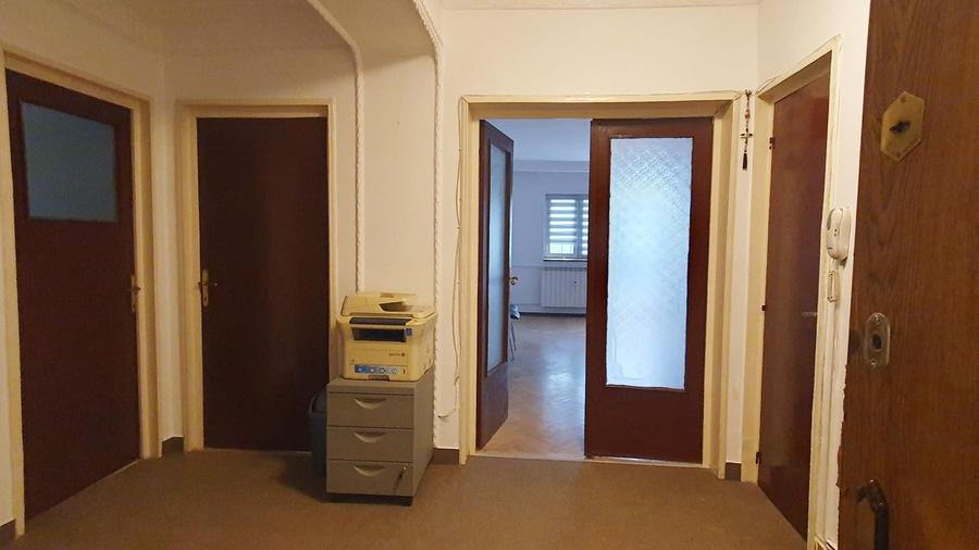 Apartament cu 2 camere decomandat în P-ța Alba Iulia