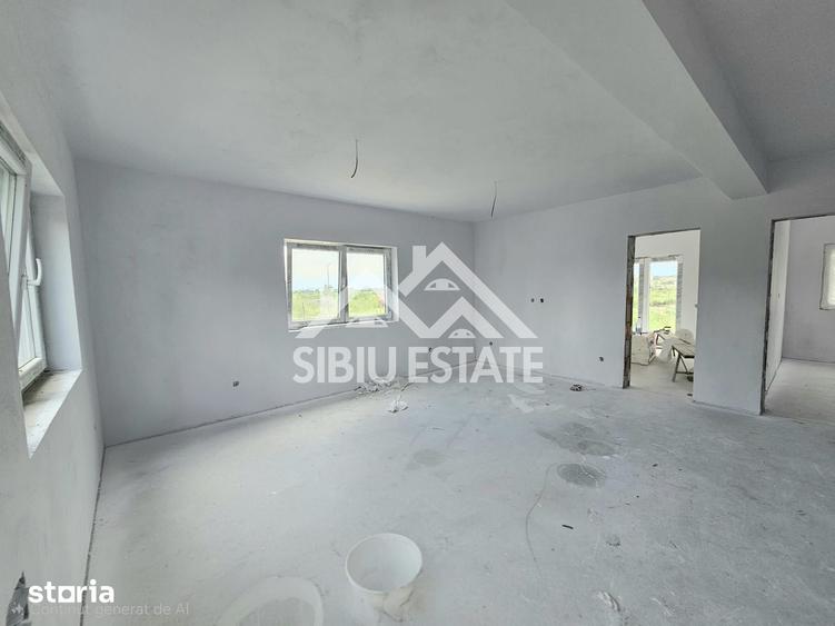 Casă cu 5 camere cu Teren 290 Mp în Șura Mică