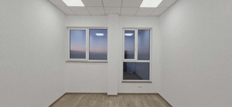 Spațiu industrial, de 380.07000732422 mp, în Centura